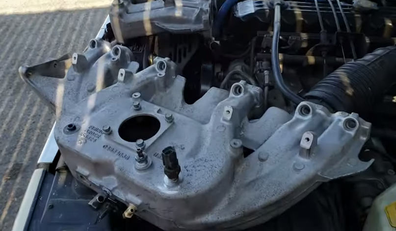 Jeep 4.0 Carb Intake Manifold - Car Fancier